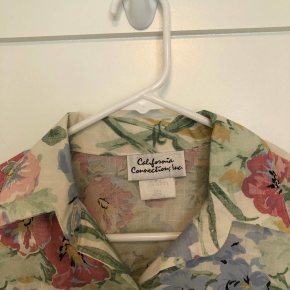 🎃Vintage Floral Lightweight Button Down Short Sleeve Blouse - Picture 4 of 8